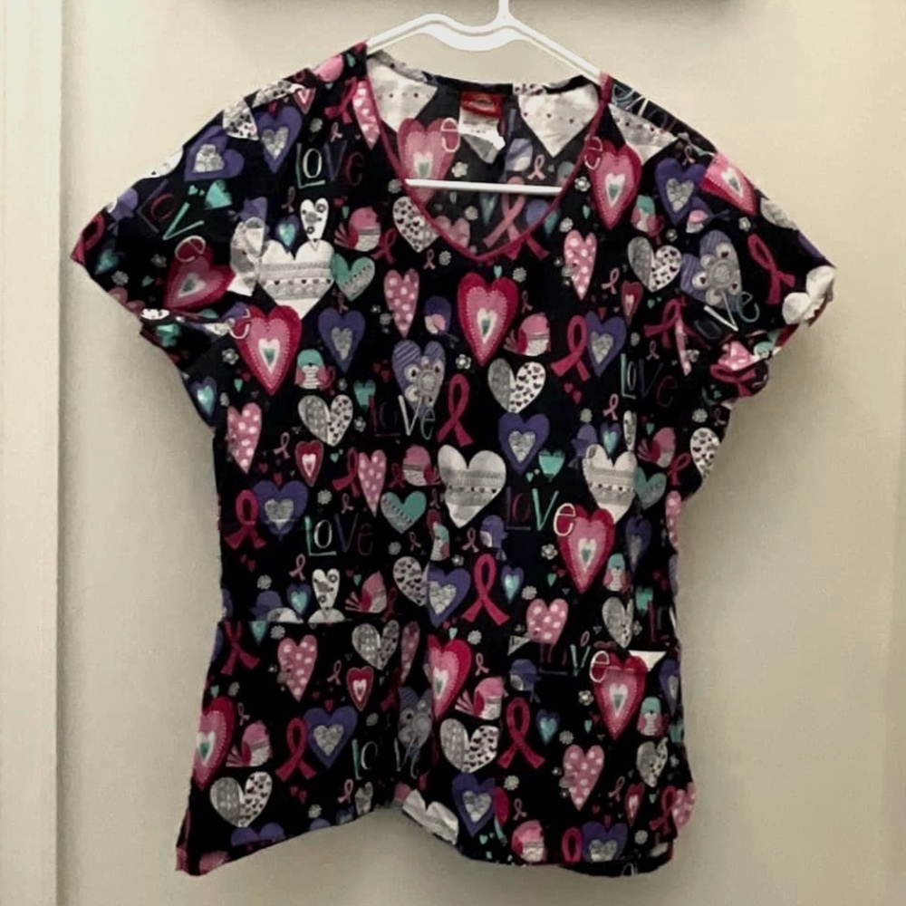 Dickies Love bird scrub top size medium